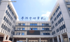 将高档酒店的设想尺度融入到大堂的设